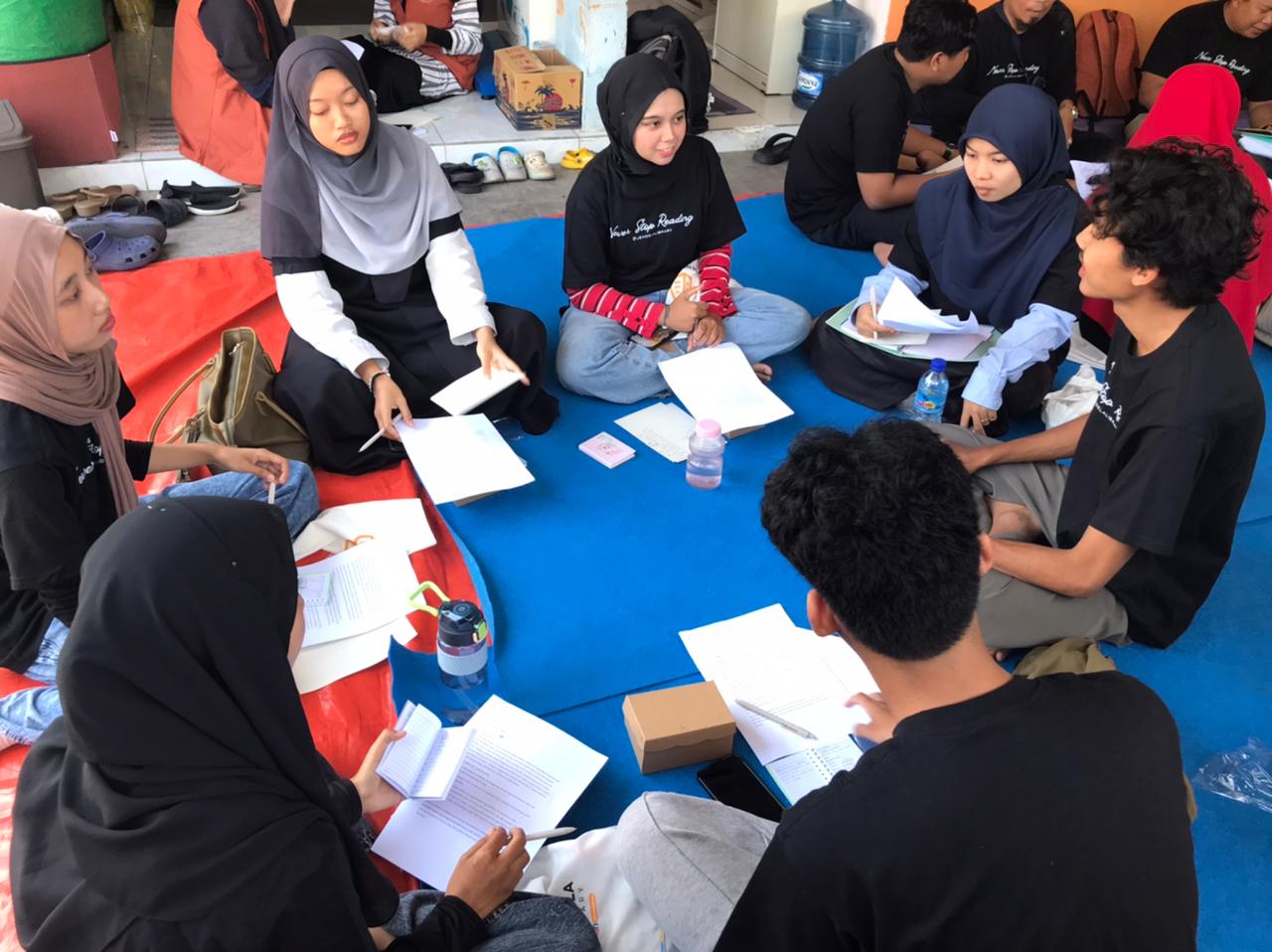 Diskusi dan Workshop Resensi